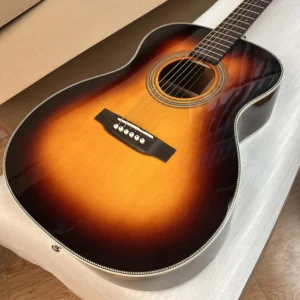 Acoustic Guitar 000 28 Eric Clapton Signature Auditorium  Sunburst